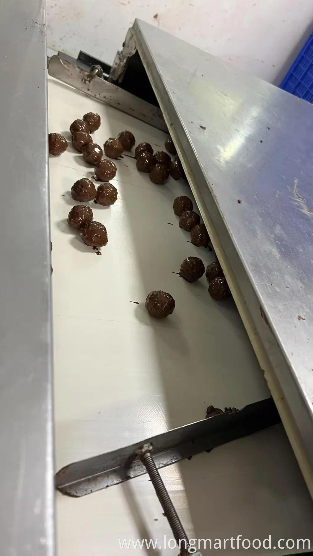 Crunchy Wafer Ball Milk Chocolate with Peanut/Crispy Rice/Cookie Packed in Heart Box